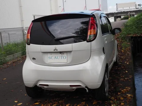 Mitsubishi I
