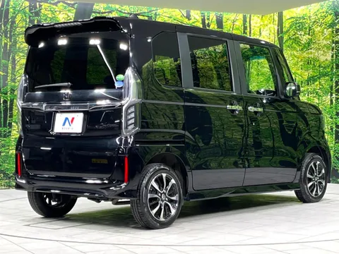 Honda N-BOX Custom