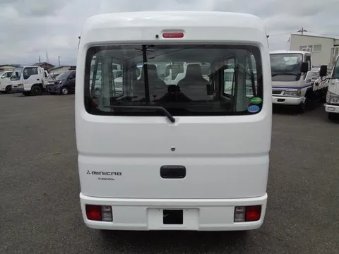 Mitsubishi Minicab Van