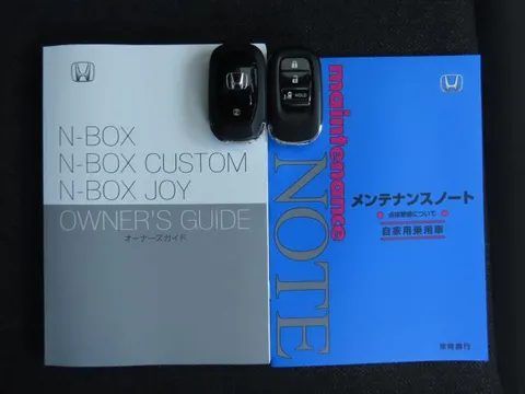 Honda N-BOX Custom