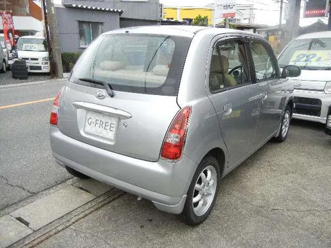 Daihatsu Mira Gino