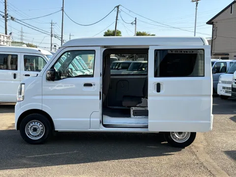 Mitsubishi Minicab Van