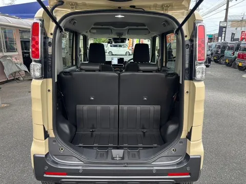 Suzuki Spacia Gear