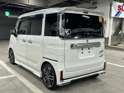 Suzuki Spacia Custom