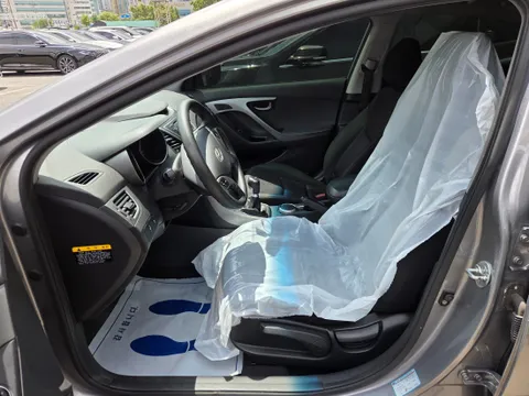 Hyundai Elantra (Avante)