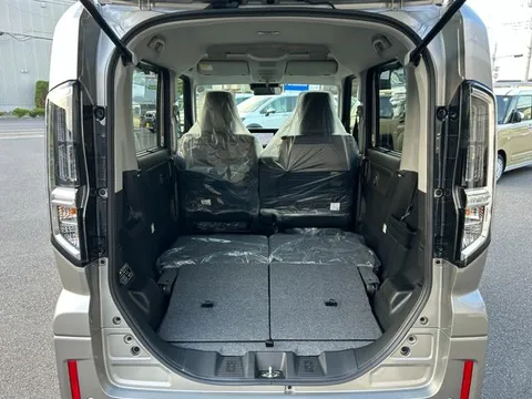 Suzuki Spacia Custom