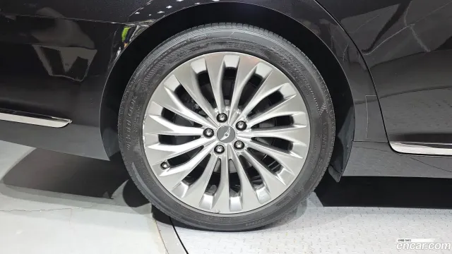 Genesis G90 (EQ900)