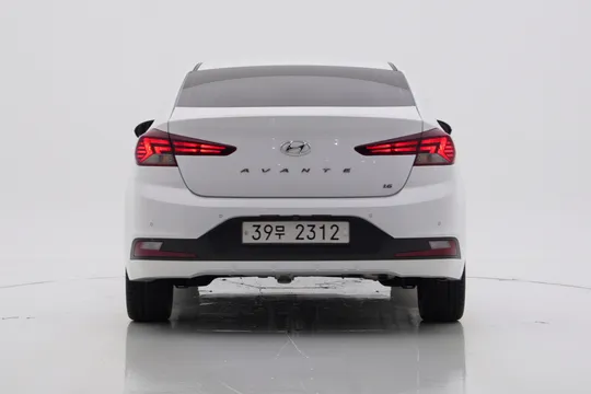 Hyundai Elantra (Avante)
