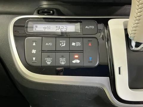 Honda N-BOX Slash