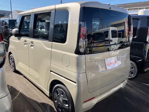 Mitsubishi eK Space