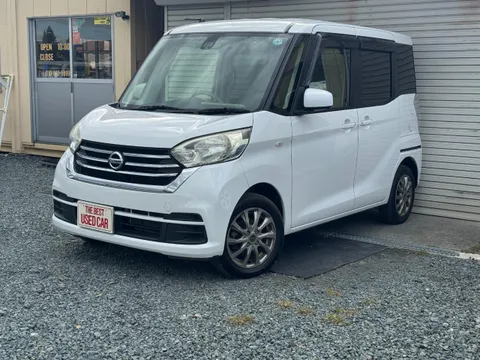Nissan Dayz Roox