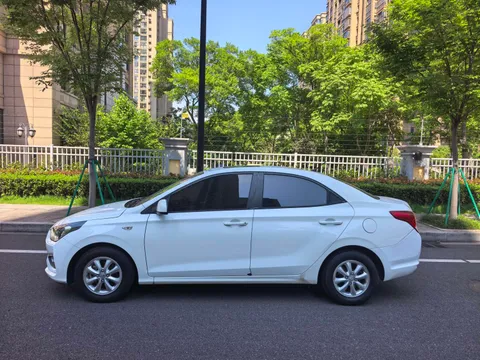 Hyundai Reina