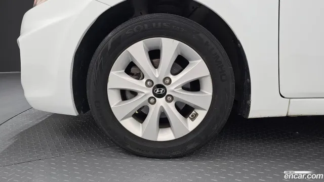 Hyundai Accent