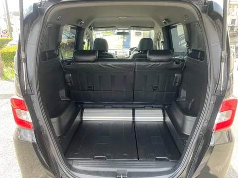 Honda Freed Spike