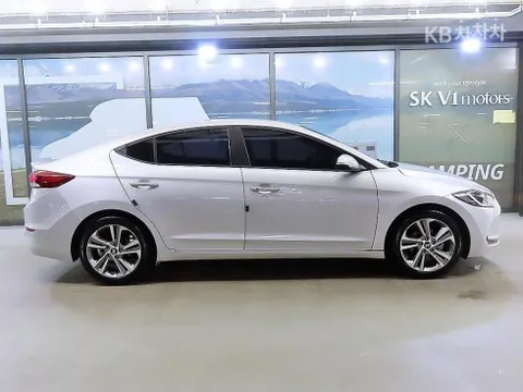 Hyundai Elantra (Avante)
