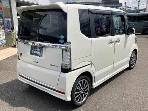 Honda N-BOX Custom