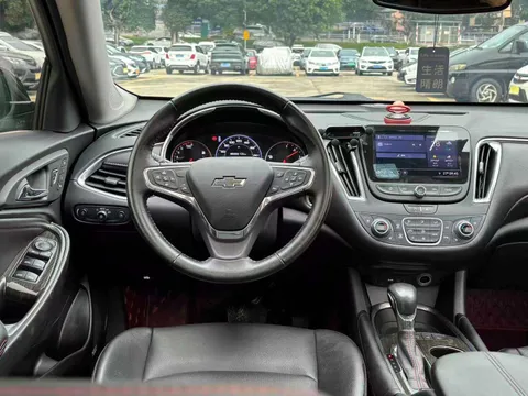 Chevrolet Malibu XL