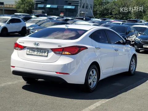 Hyundai Elantra (Avante)