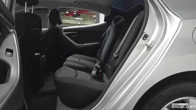 Hyundai Elantra (Avante)