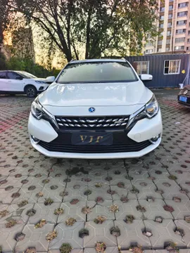 Venucia T90