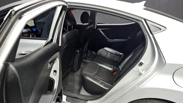 Hyundai Elantra (Avante)