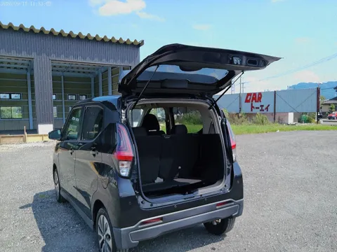 Mitsubishi eK X