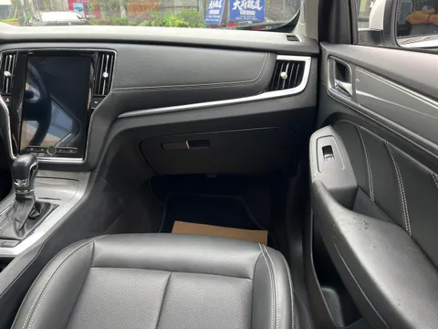 Roewe RX5