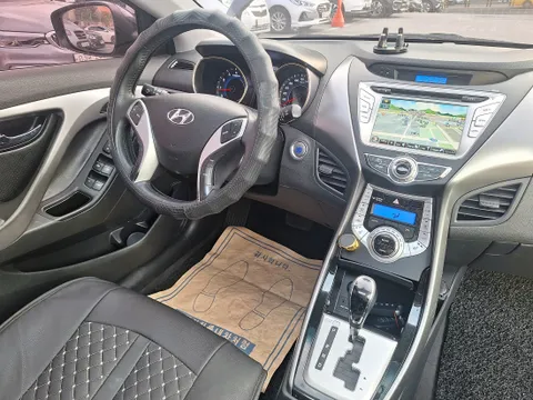 Hyundai Elantra (Avante)