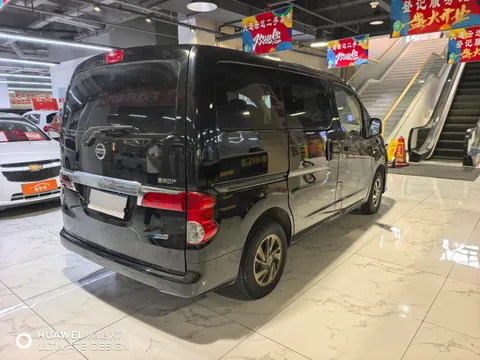 Nissan NV200