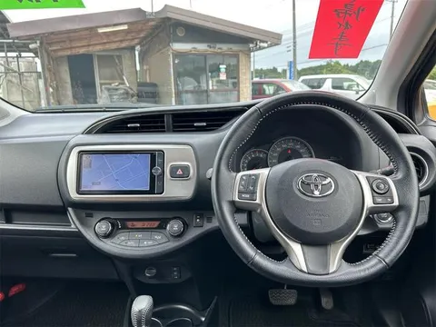 Toyota Yaris (Vitz)