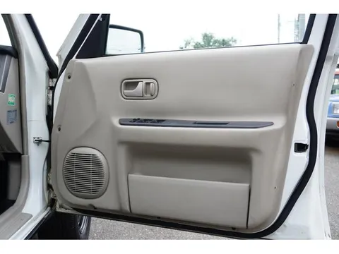 Nissan Rasheen