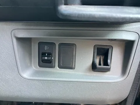Mitsubishi Minicab Van