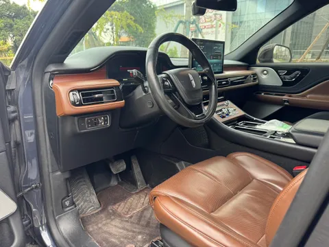 Lincoln Aviator