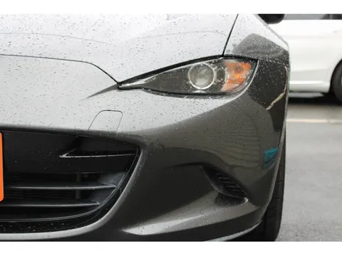Mazda MX-5 (Roadster)