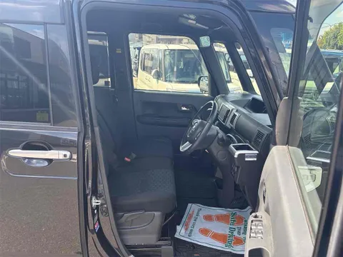 Toyota Pixis Mega