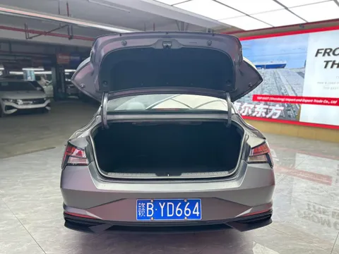 Hyundai Elantra (Avante)