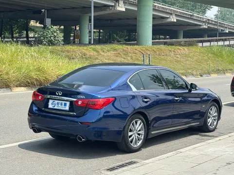 Infiniti Q50L