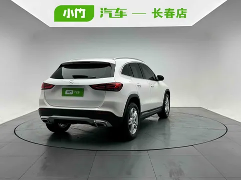 Mercedes-Benz Mercedes-Benz GLA