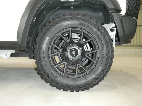 Suzuki Jimny Sierra