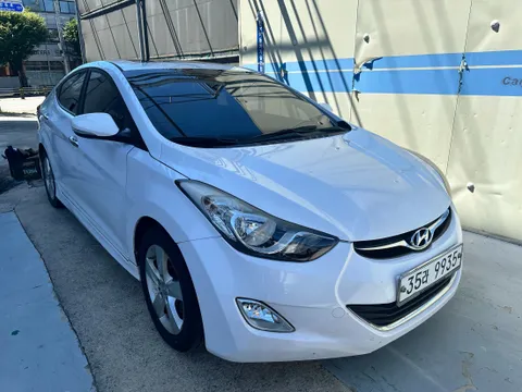 Hyundai Elantra (Avante)