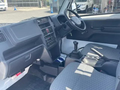 Mitsubishi Minicab Truck
