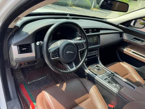 Jaguar XFL