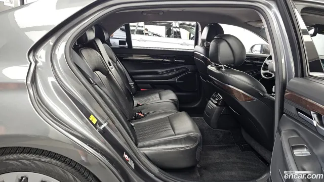 Genesis G90 (EQ900)