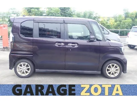 Honda N-BOX Custom
