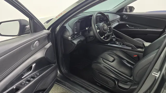 Hyundai Elantra (Avante)