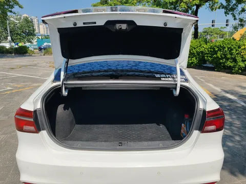 Roewe i6 Classic