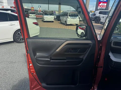 Suzuki Spacia