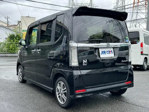 Honda N-BOX Custom