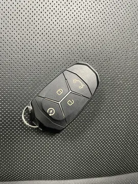 Lynk & Co Lynk & Co 02