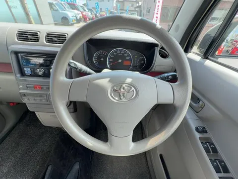 Toyota Pixis Space
